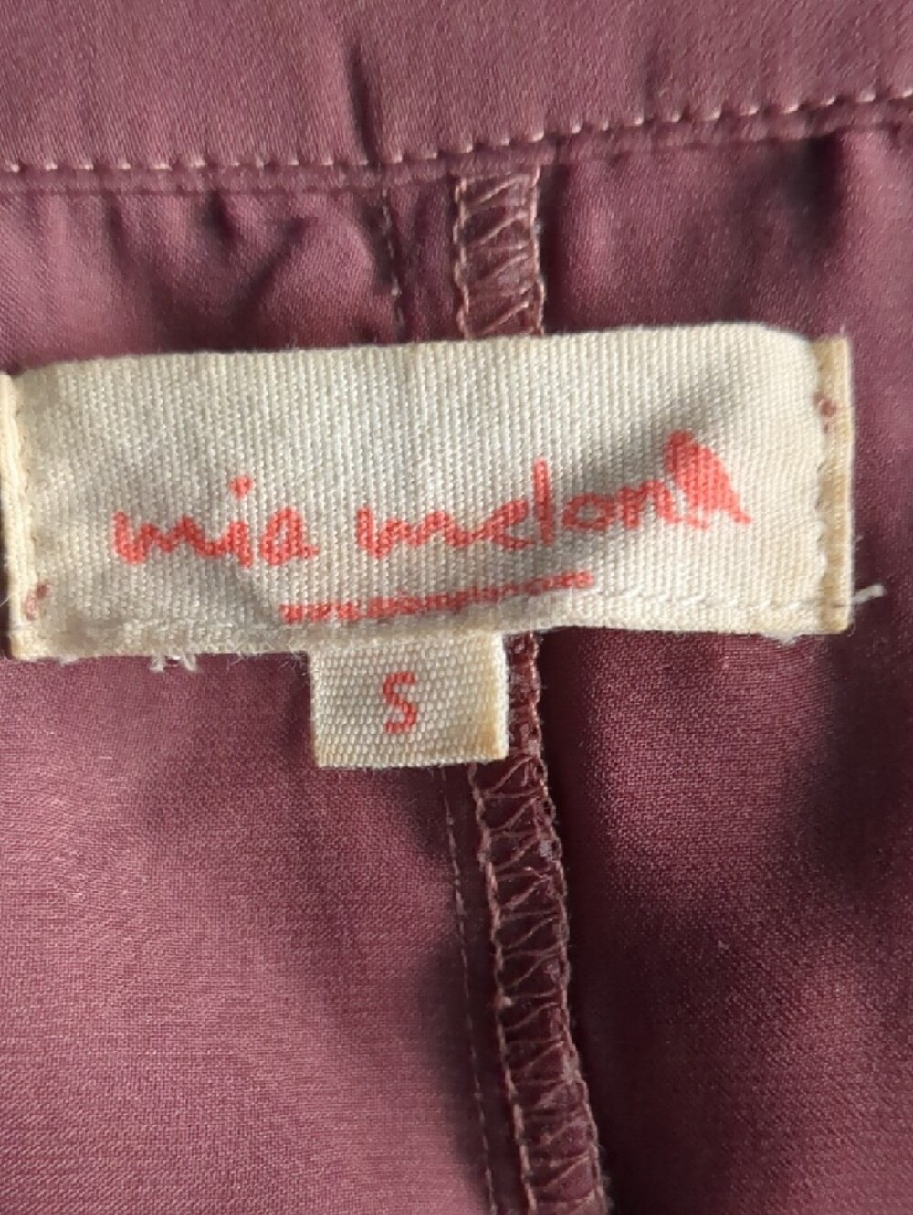 Batwing V-Neck Button-Front Blouse - Dusty Plum - Picture 4 of 11